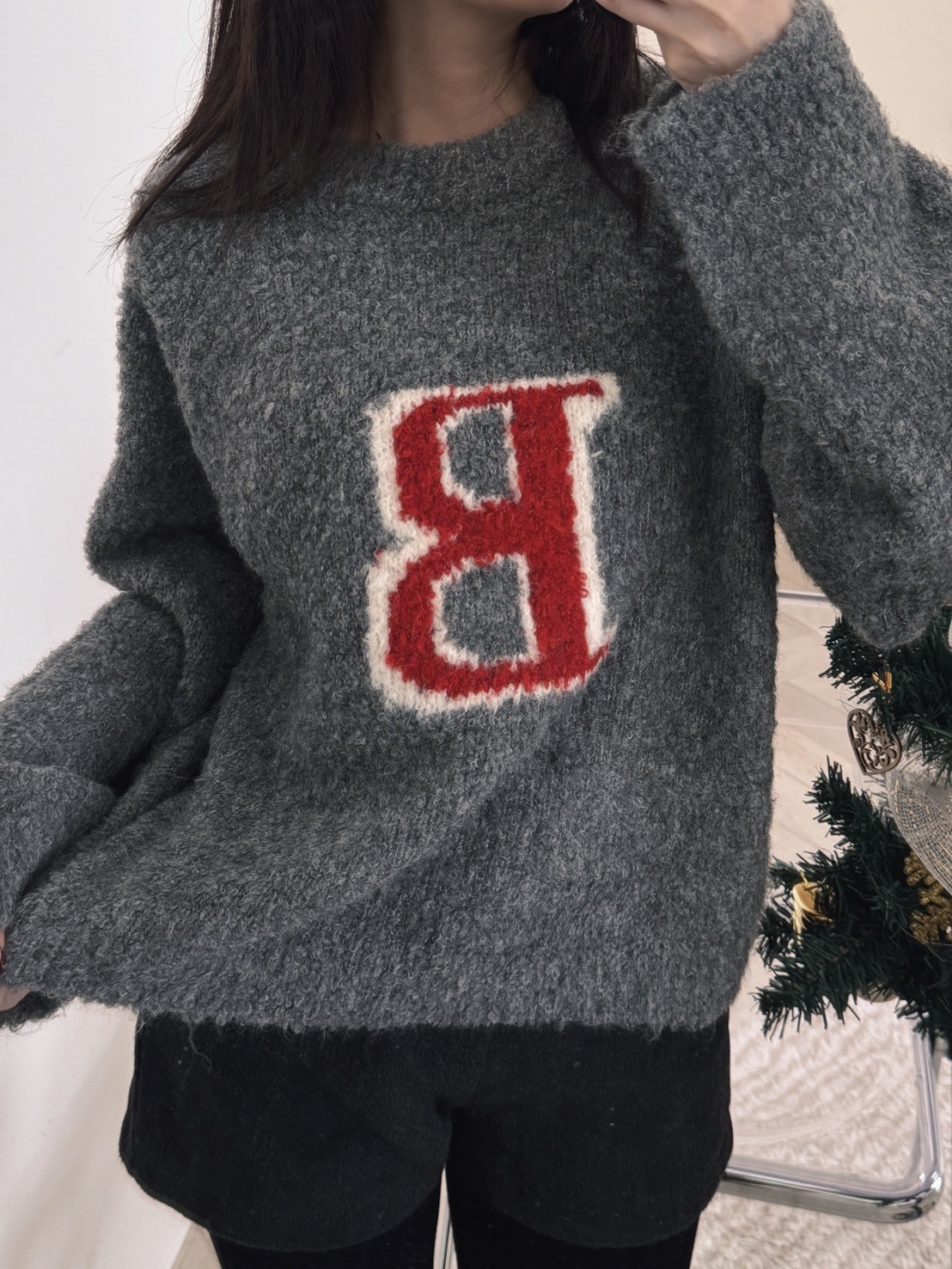 <25DEC韓國女裝>  DC04 圈圈毛字母毛衣 兩色