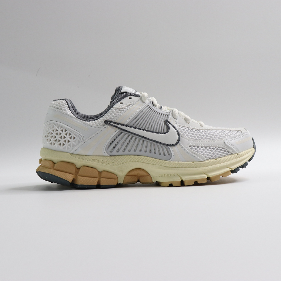 【預訂】 Nike Zoom Vomero 5 白灰-WOMEN