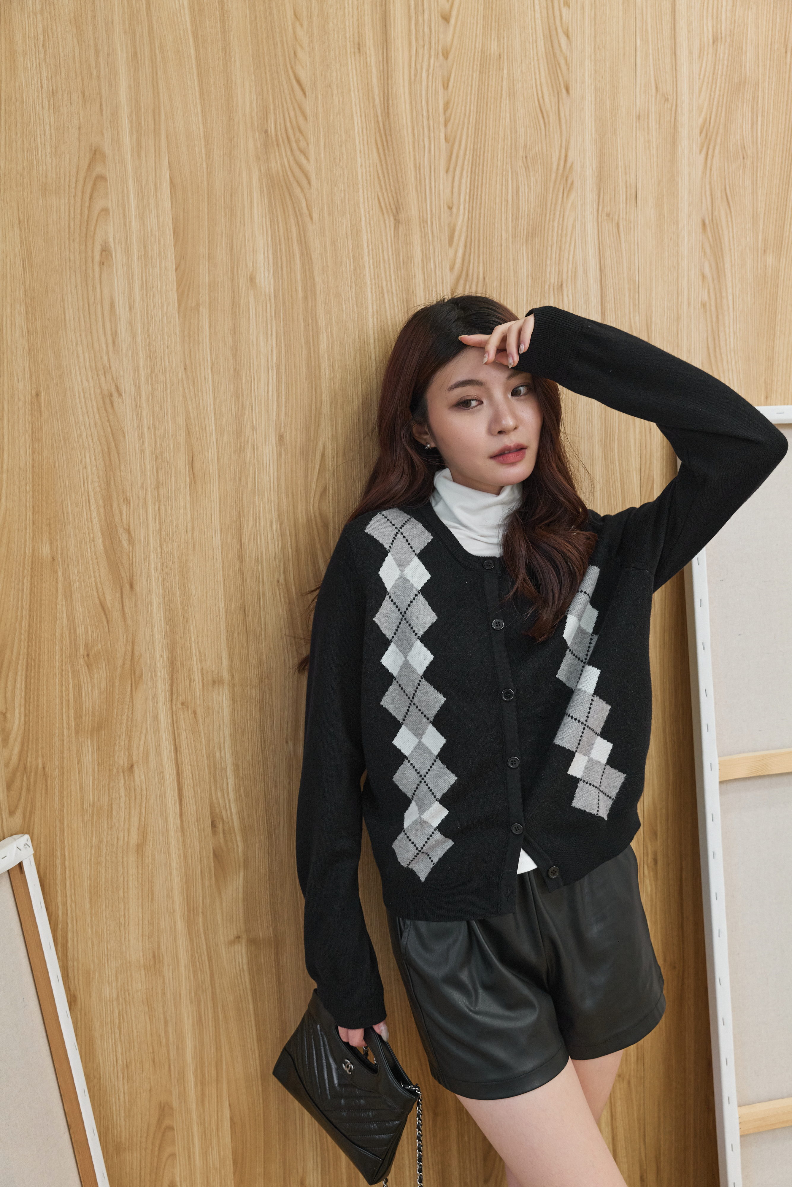 Gmade/英倫拼色菱格針織開襟外套-霧黑象白