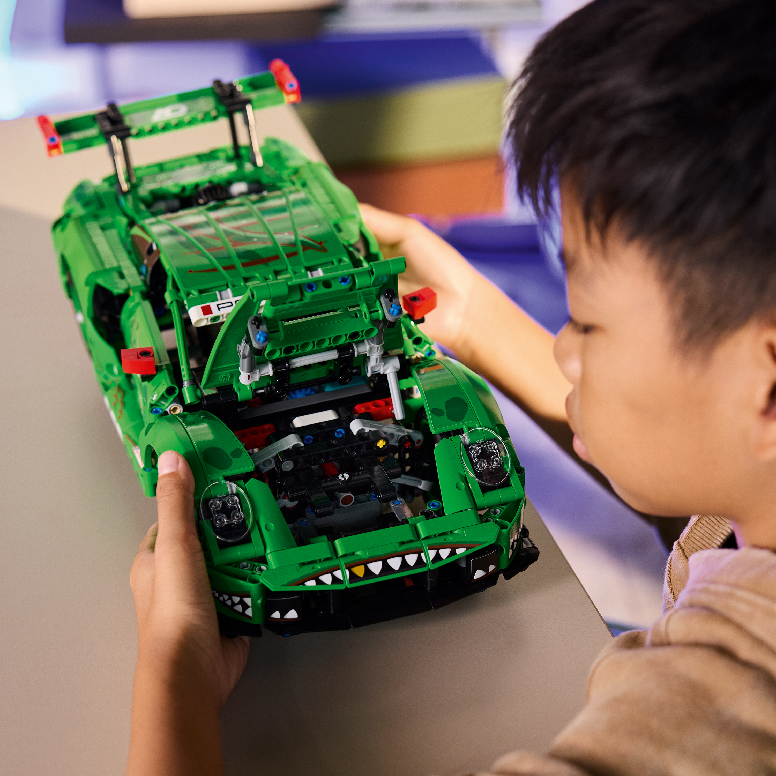 42224 Porsche 911 GT3 R REXY AO Racing 賽車