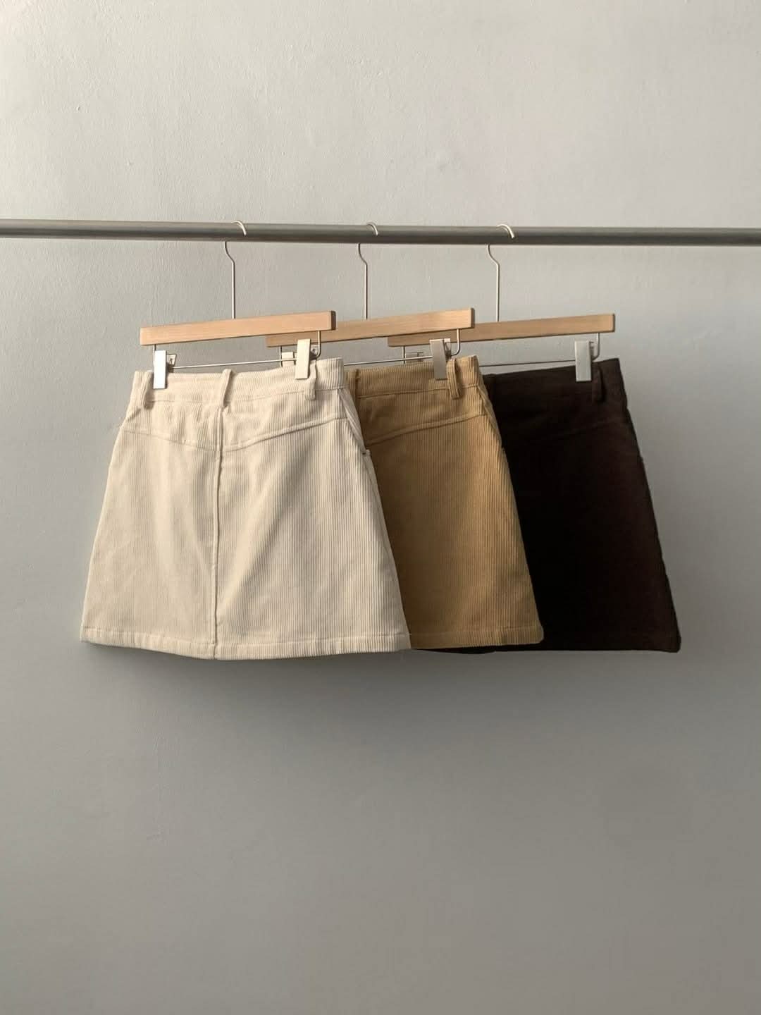 FN09 超修身燈芯絨褲裙