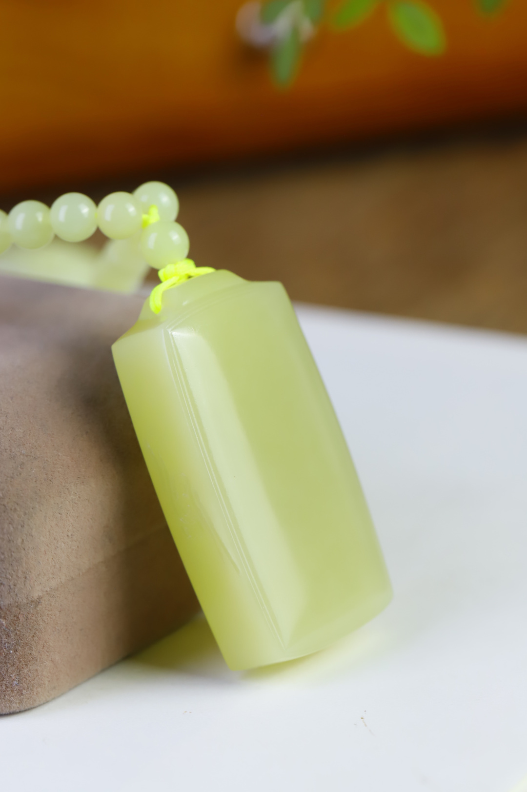 126156 和田玉若羌黃口平安無事牌一體鏈 (項鏈直徑 6mm)