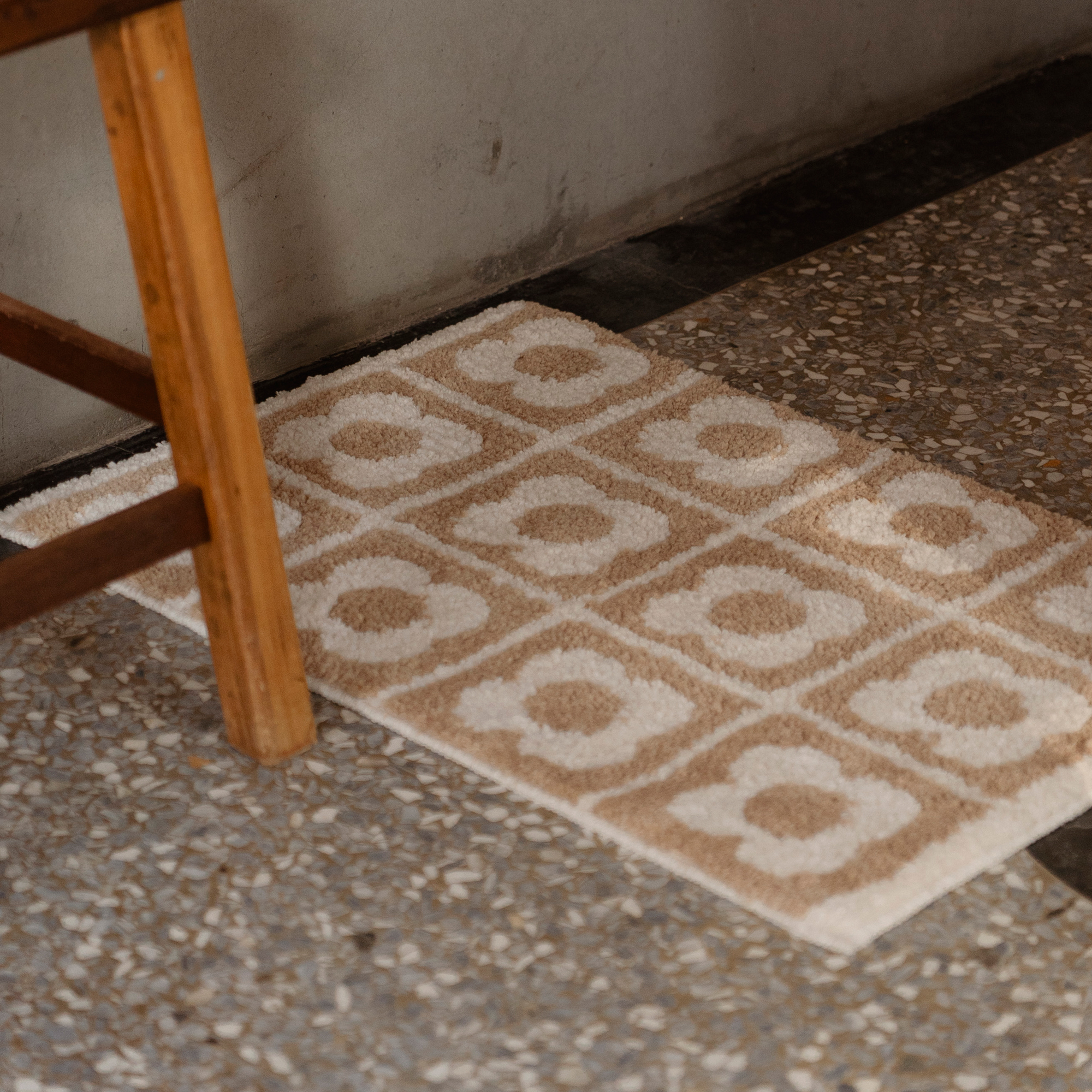 老家地磚 Home Tile｜短毛簇絨地毯