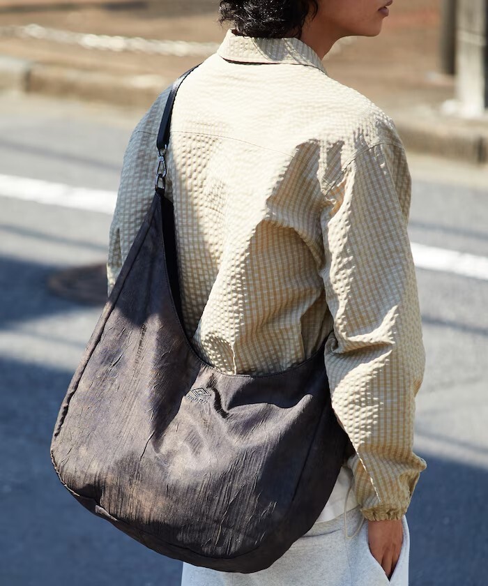 "代購Dec" UMBRO 別注 Wrinkled ROUND SHOULDER BAG 做舊 皺褶 單肩 日系 側背包 包包