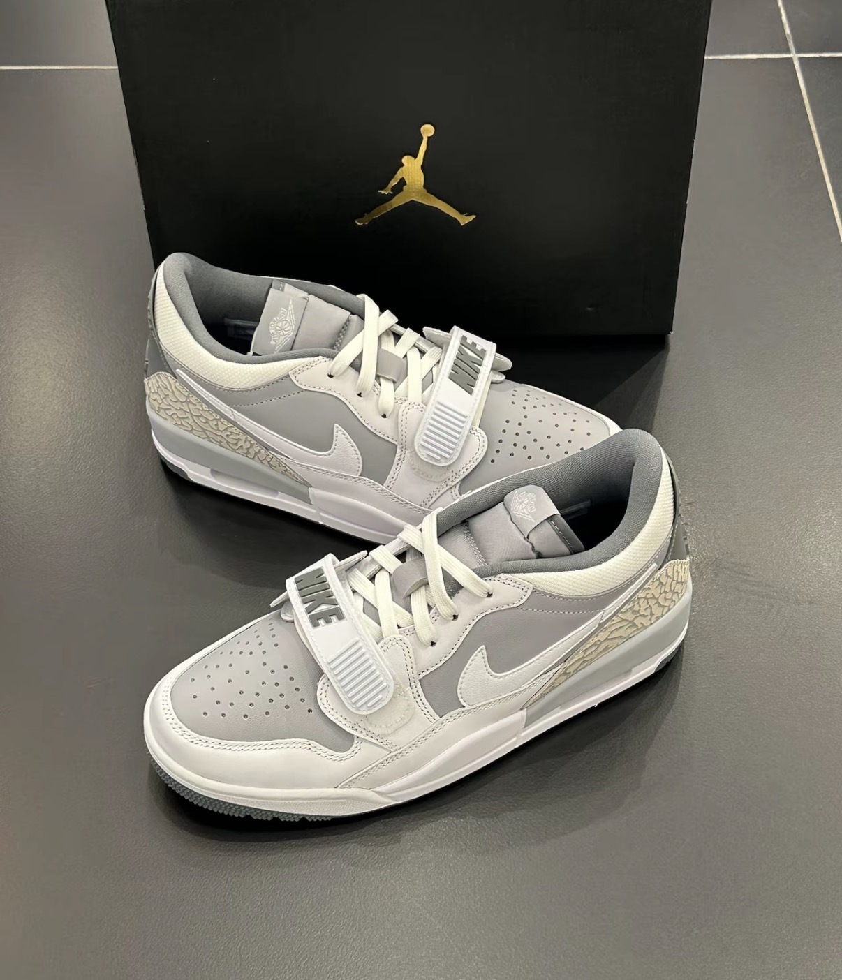 男鞋 NIKE AIR JORDAN LEGACY 312 LOW 白灰 爆裂紋 魔鬼氈 復古 籃球鞋【CD7069-005】
