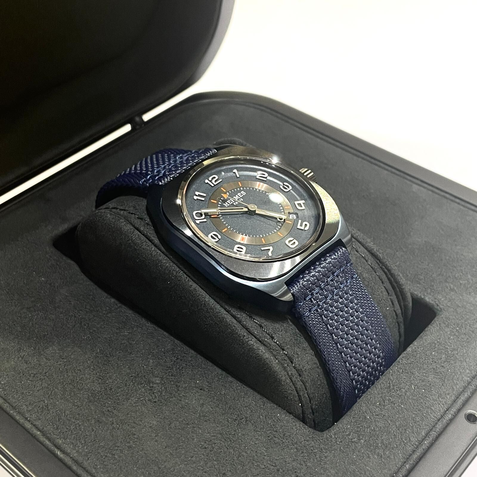 全新HERMES手錶 H08 WATCH 42mm #男女同款, 深海藍編織橡膠錶帶自動機械, W056950WW00, #BRAND NEW #香榭站正品