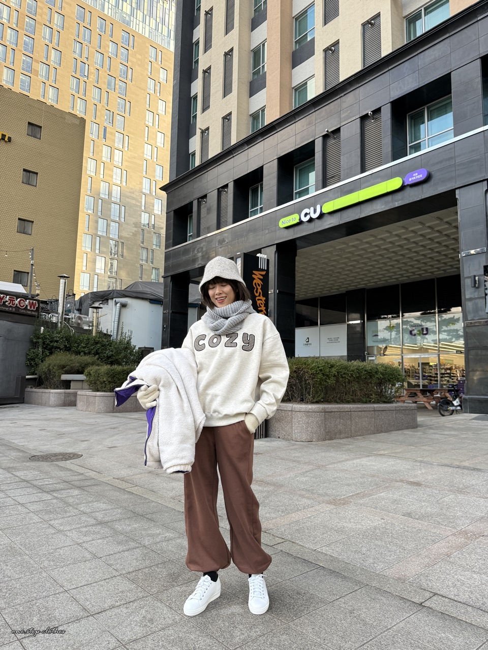 正韓隨性咕溜刷毛縮口褲 (咖)