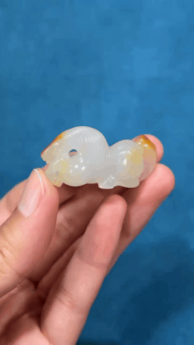 126241 和田玉籽料馬到成功