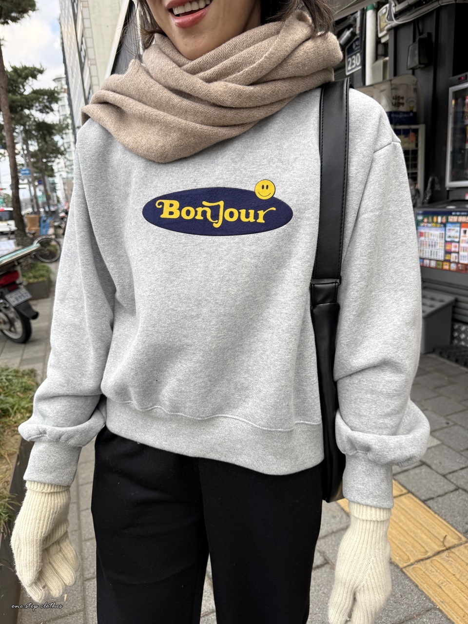 正韓bonjour笑臉刷毛大學T