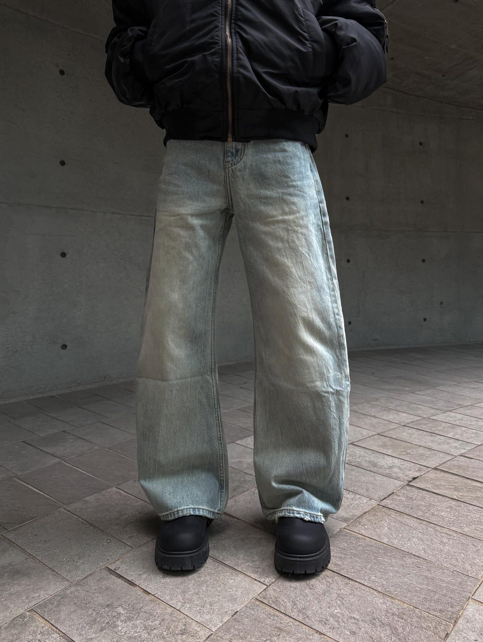 (售完不補)街頭感刷色直筒寬褲