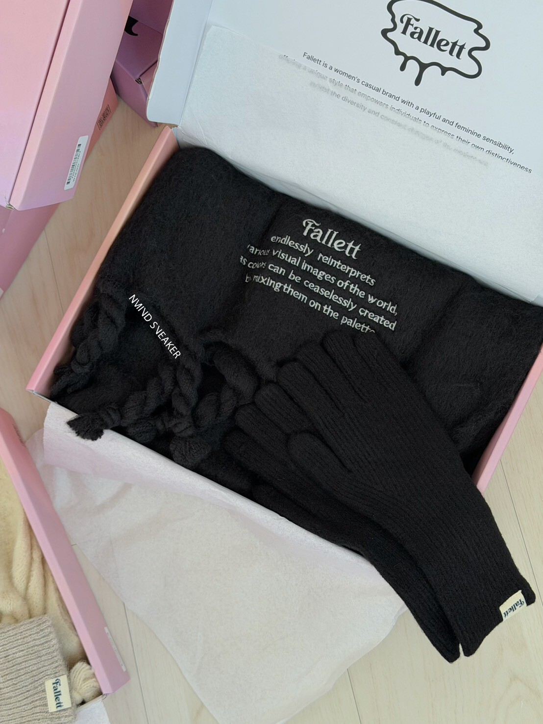 <預購接單> 🇰🇷 FALLETT Story logo 圍巾手套禮盒🎁