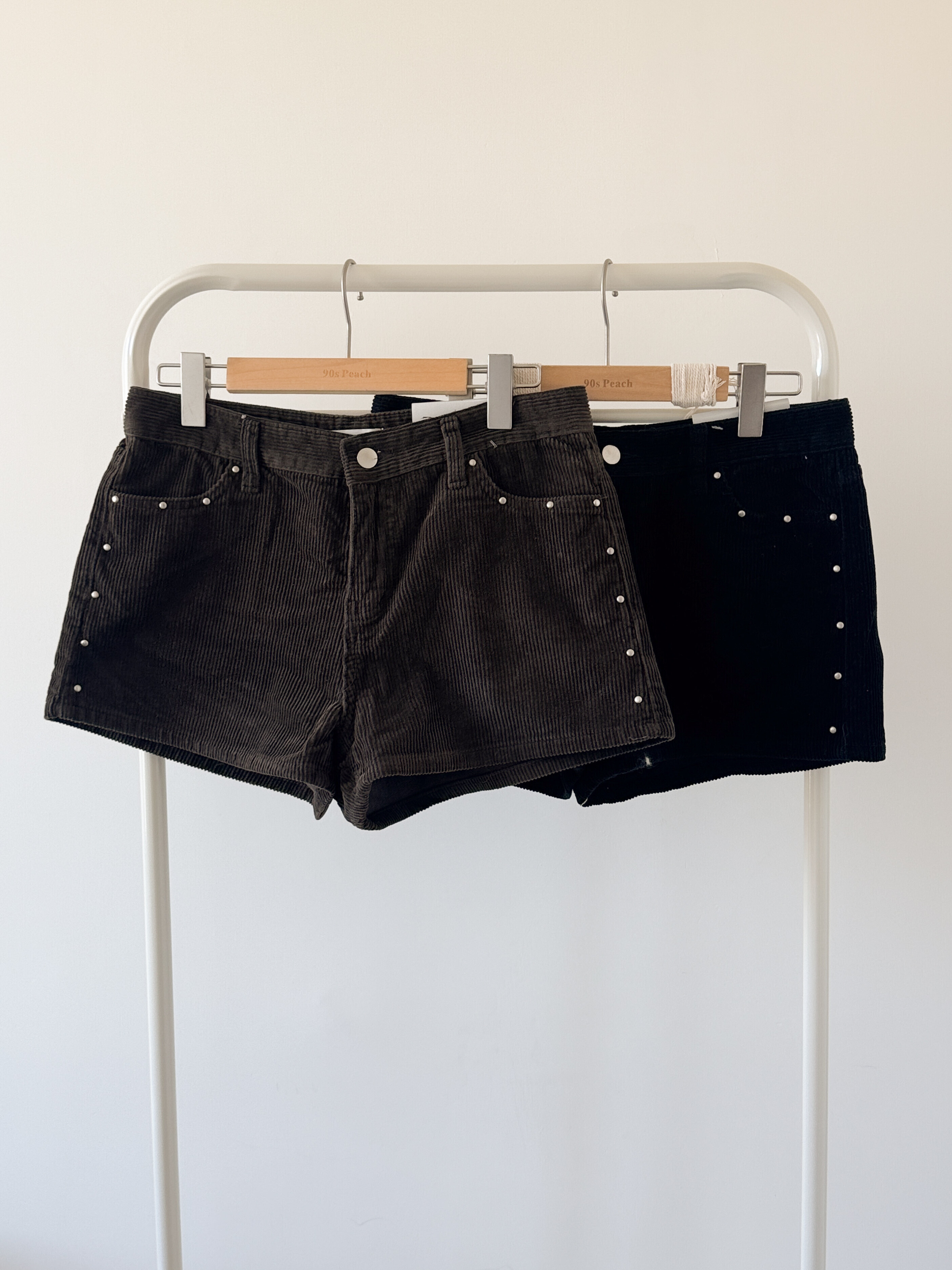 燈芯絨釘釘短褲