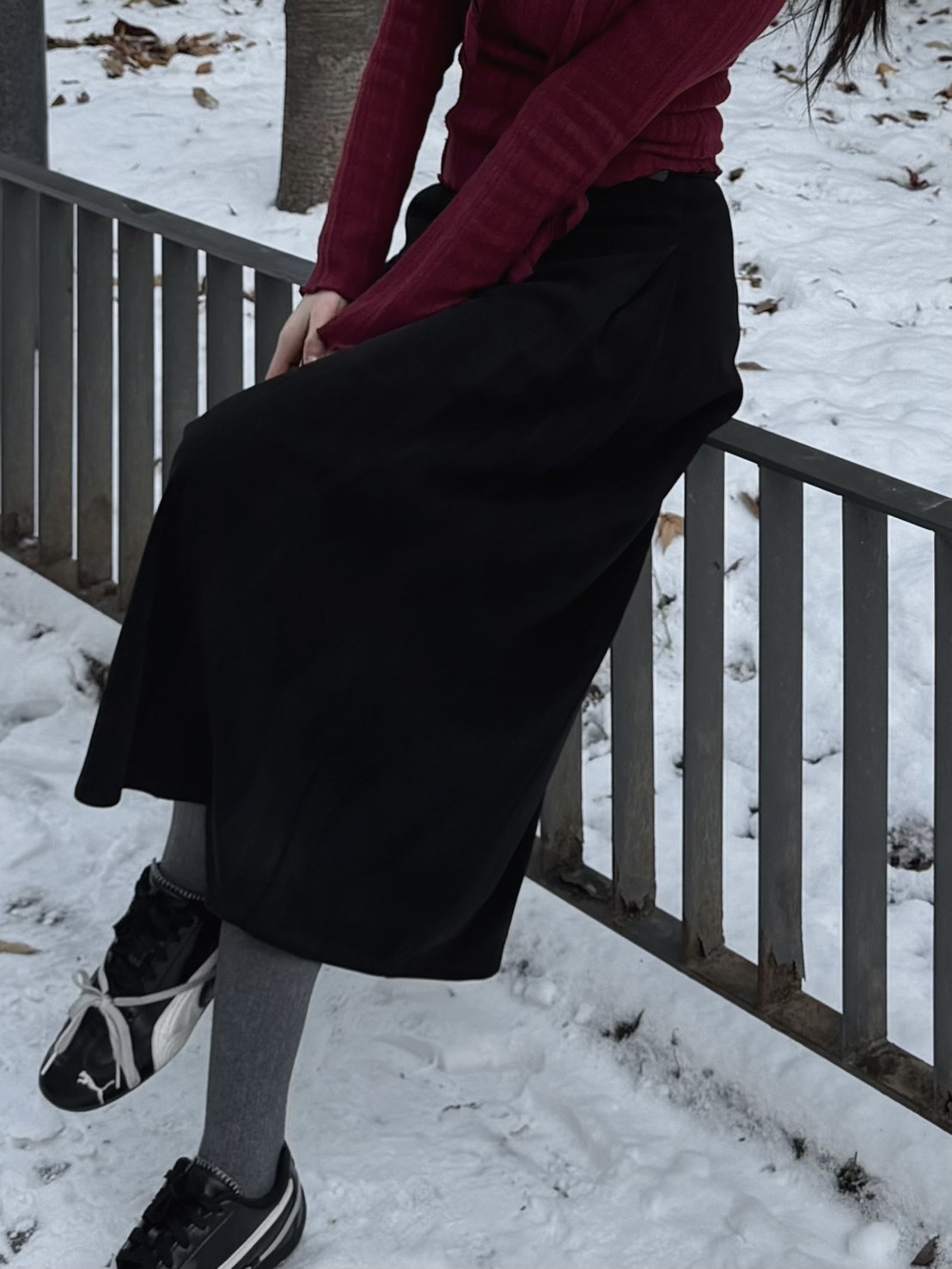 <25DEC韓國女裝> DC10 絨布長裙 附皮帶 兩色