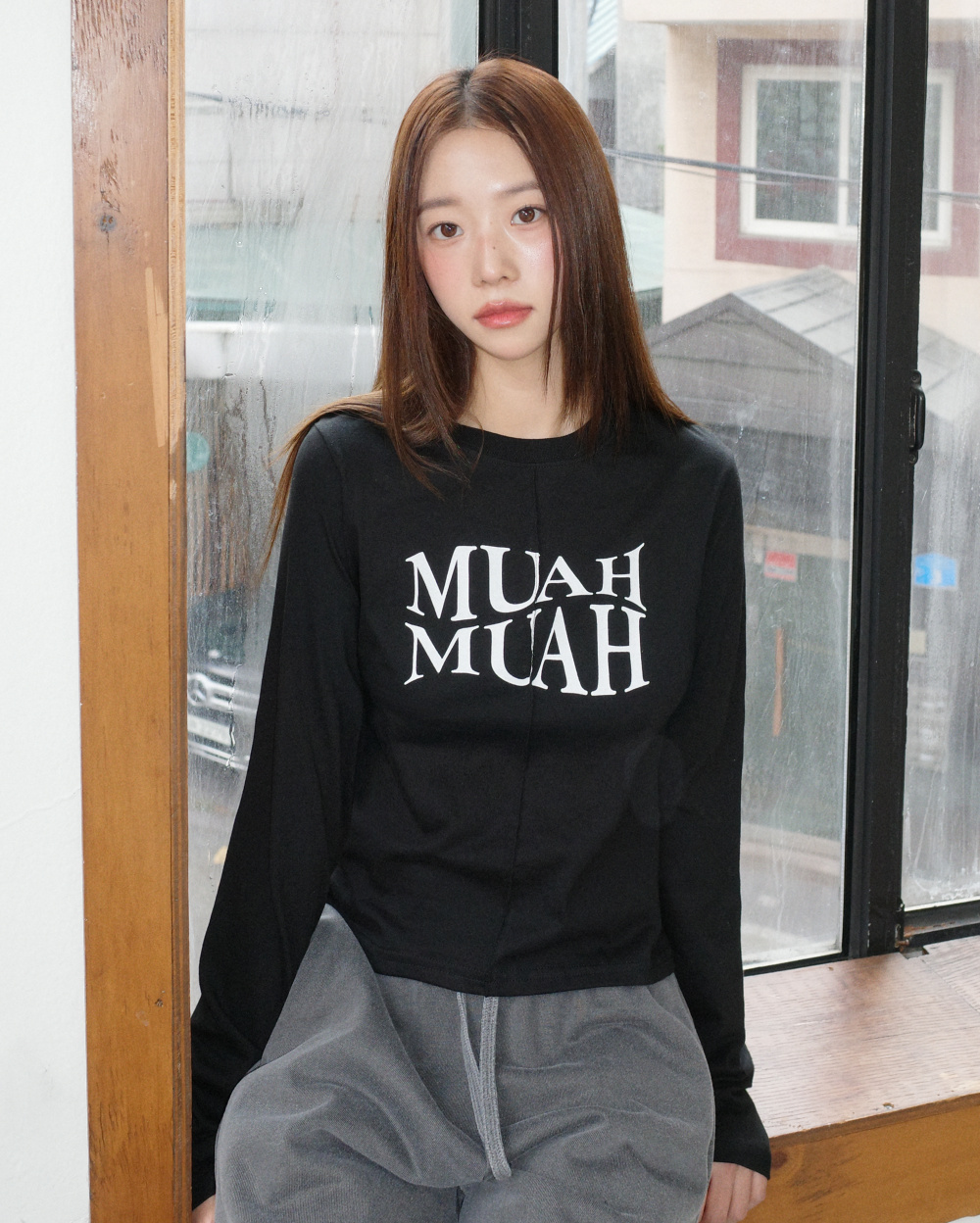 韓國🇰🇷連線 Muah Muah 波浪Logo印花短版長袖T恤 印花 短版 打底 內搭 T恤 長袖 3色 (任買兩件711免運)/預購