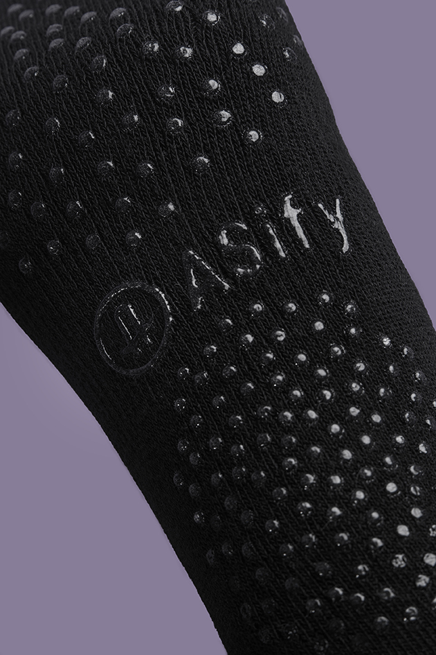 最終版襪子是透明止滑顆粒,低調好看