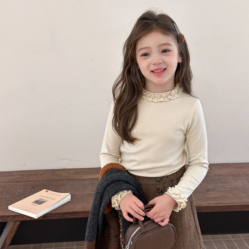 純色花邊內搭上衣