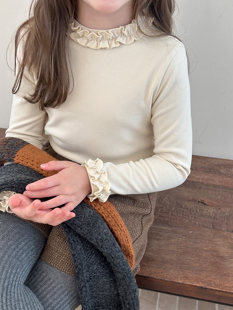 純色花邊內搭上衣