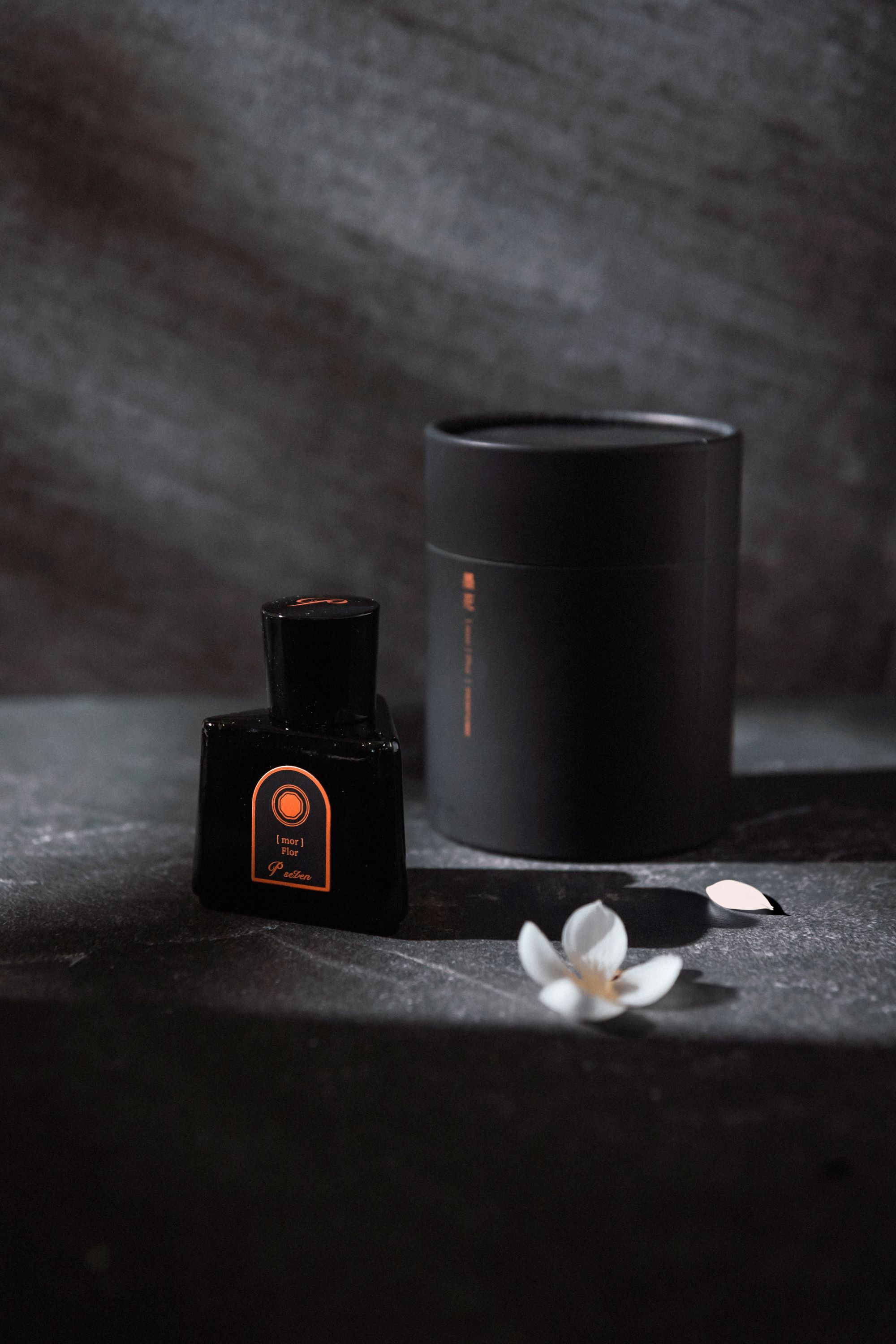 P.Seven  [mor] 《 Flor 墨花 》香水 66ml