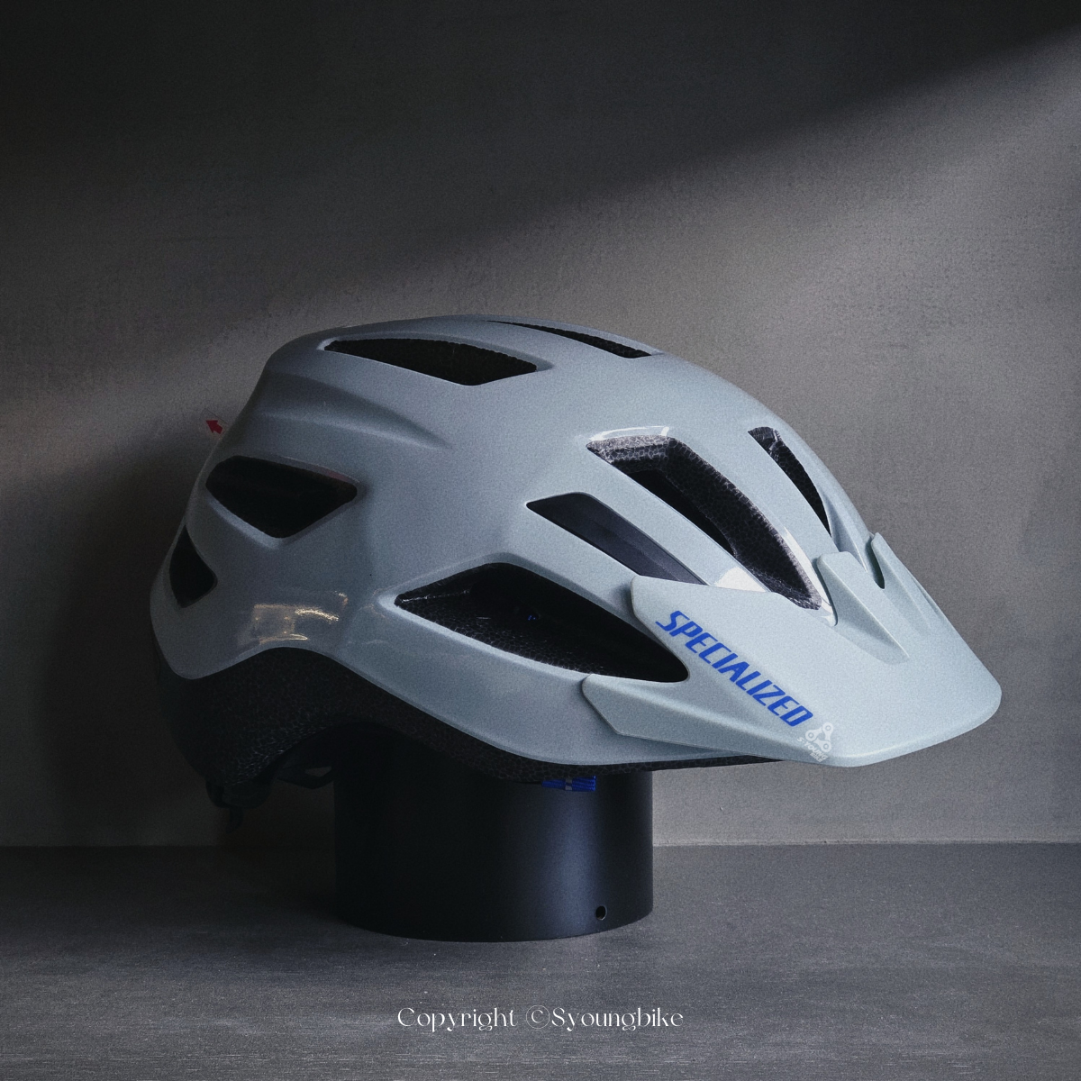 現貨【Specialized】Shuffle Led Mips 兒童安全帽 / 冰川藍（含整合式後燈）