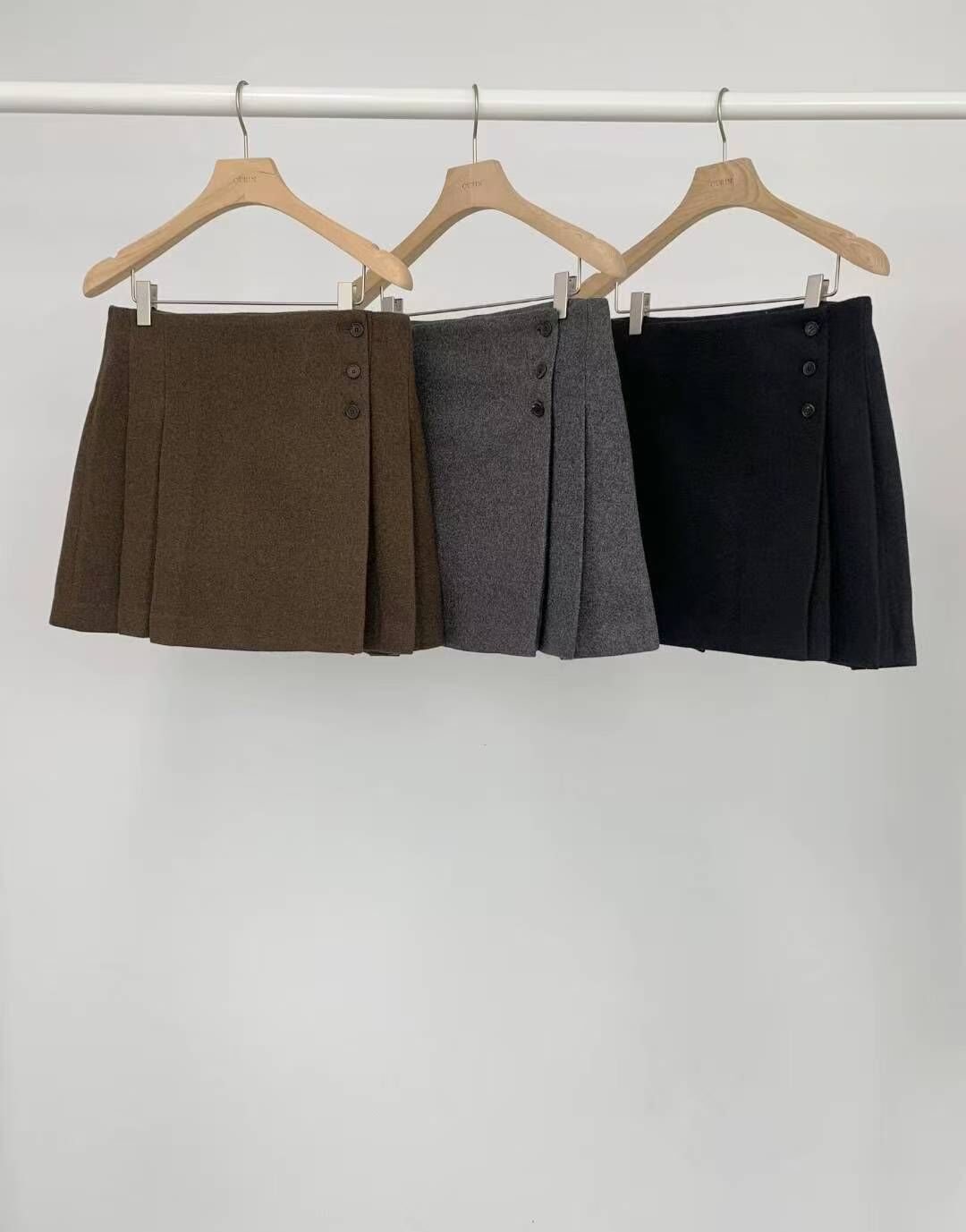 OU5312 側扣百褶短裙