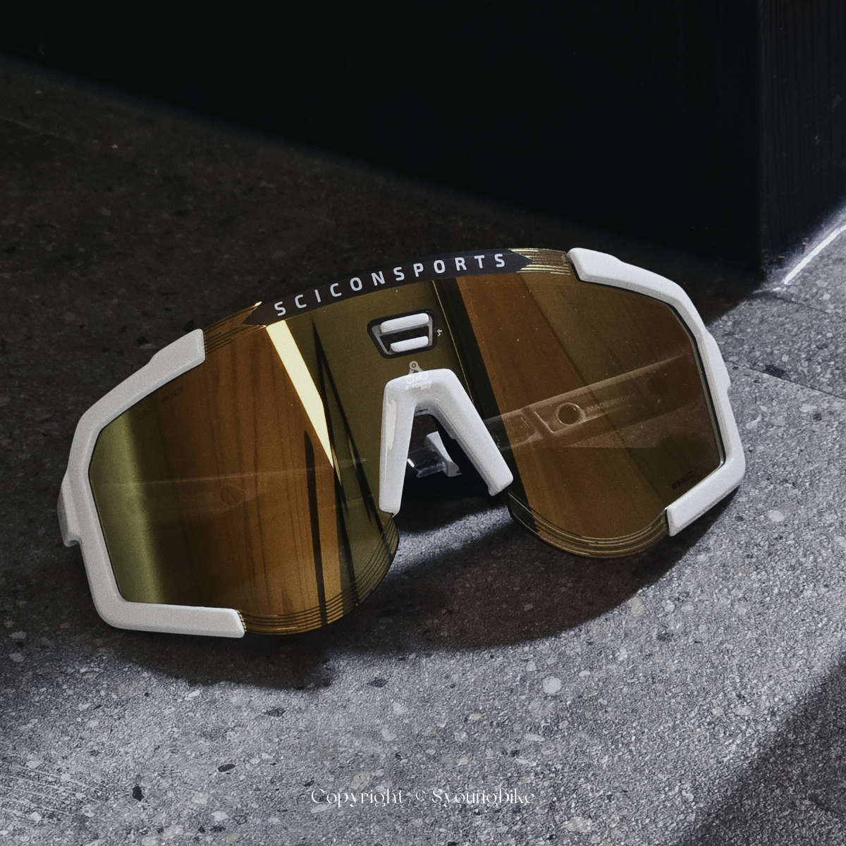 現貨【SCICON】AEROSCOPE 運動眼鏡 亮白鏡框 / 鏡面銅片