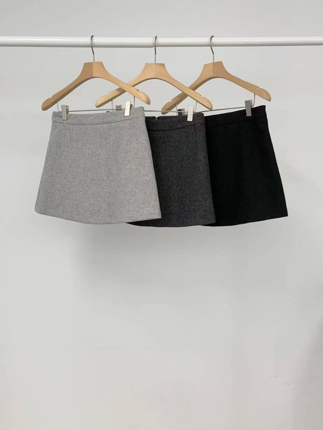 OU5327 磨毛小短裙