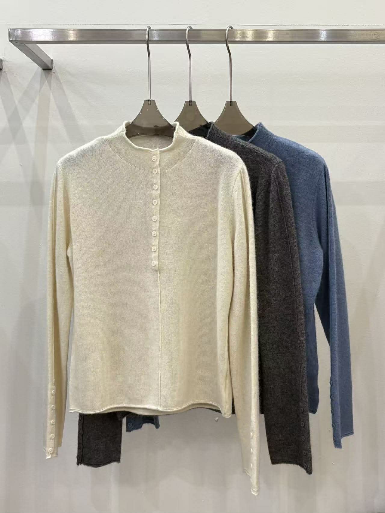 FN04 浣熊毛羊毛輕柔排扣針織上衣