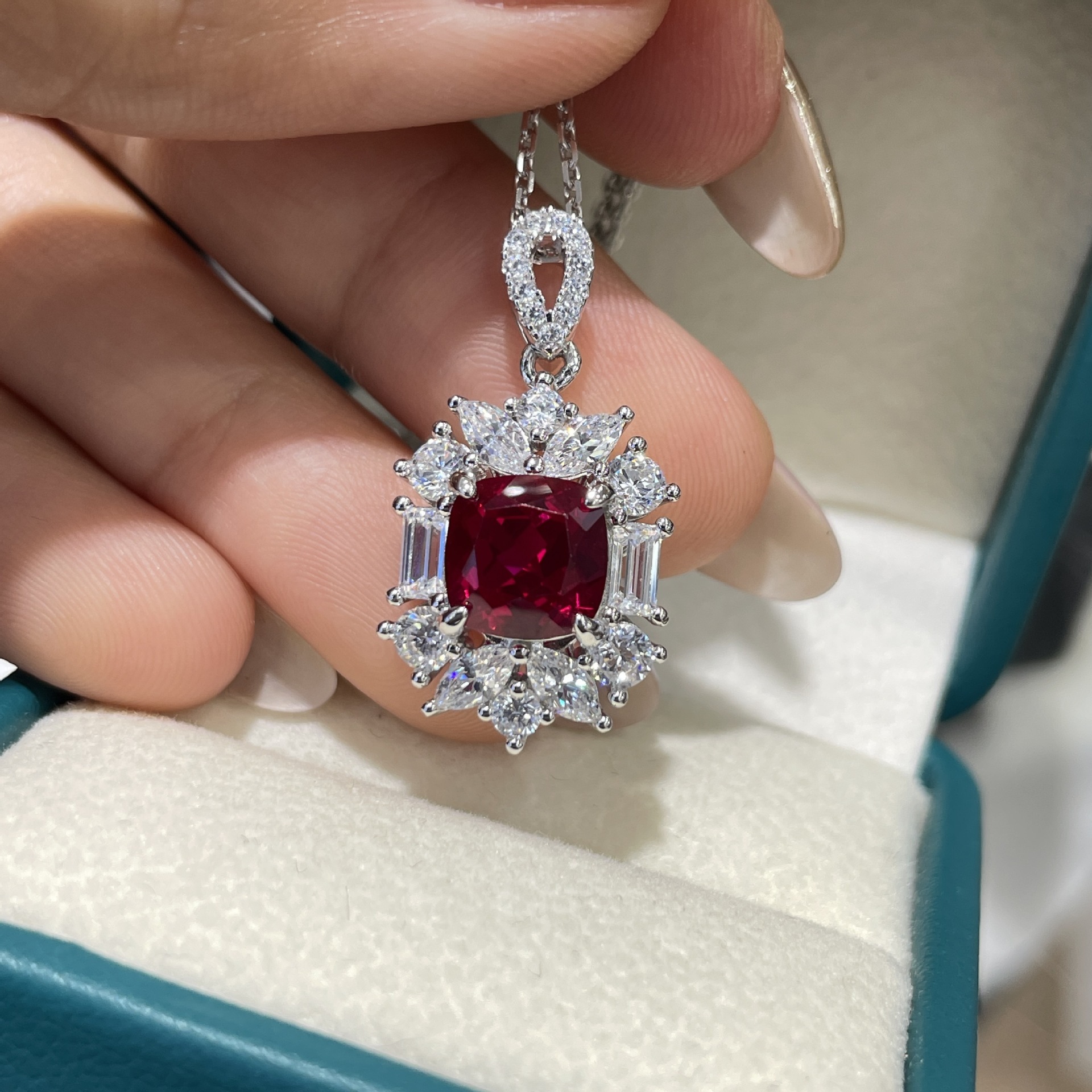 Cultured sapphire /ruby classic set    GR020