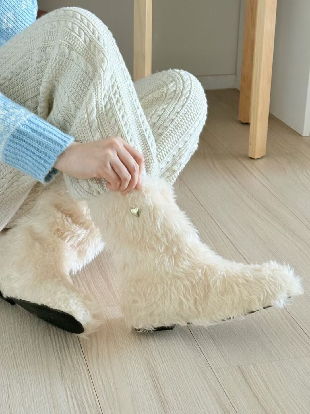 雲朵白愛心綴飾溫暖長毛雪地靴