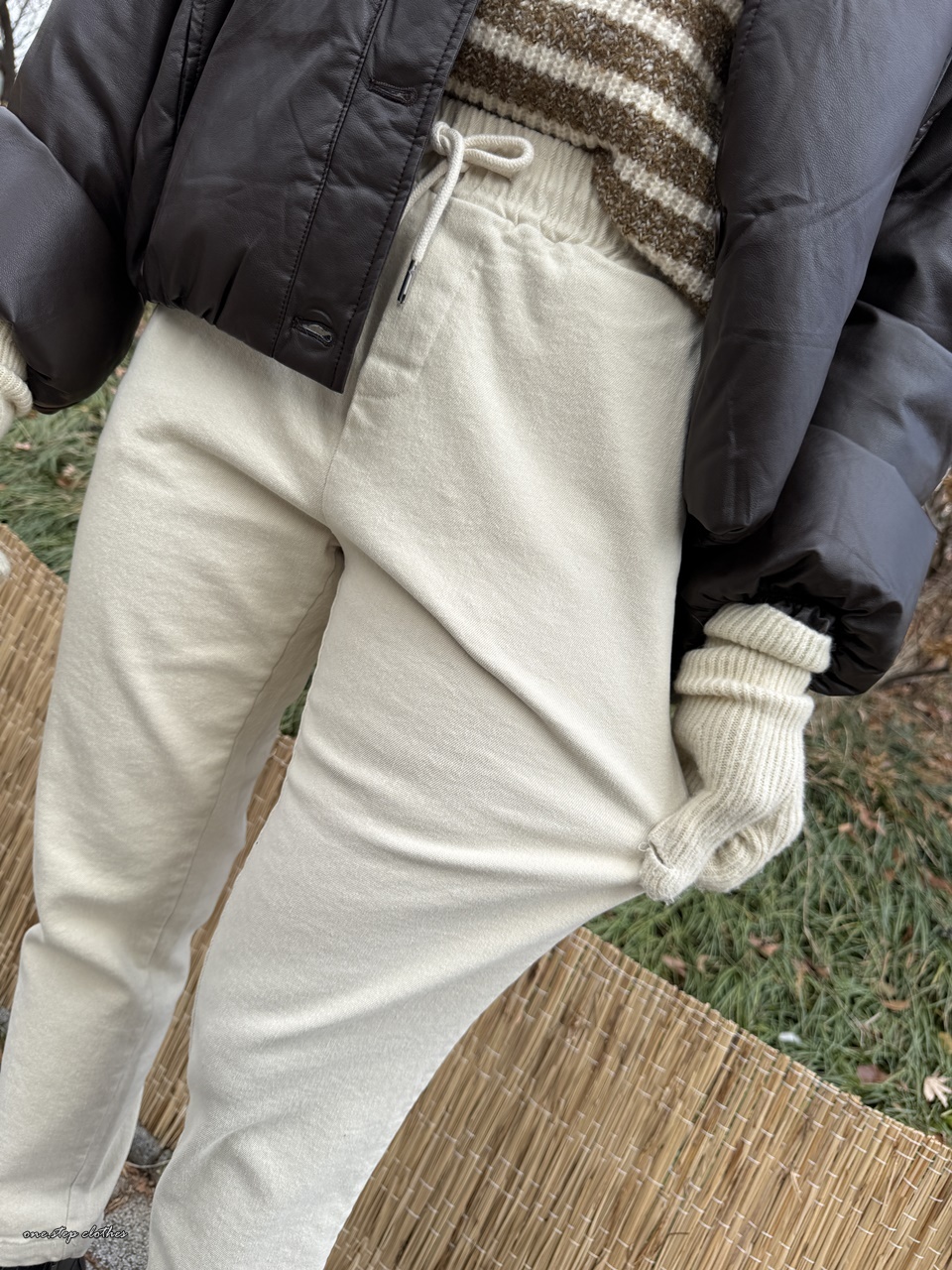 正韓day off挺版綁帶刷毛休閒褲 (米白)