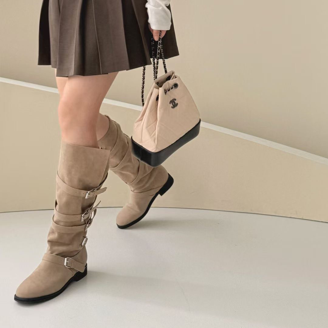 帥氣感可反摺多釦帶造型麂皮長靴 / 2色