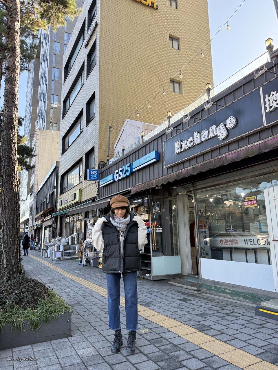 正韓低調保暖拉鍊鋪釘釦背心 (黑)