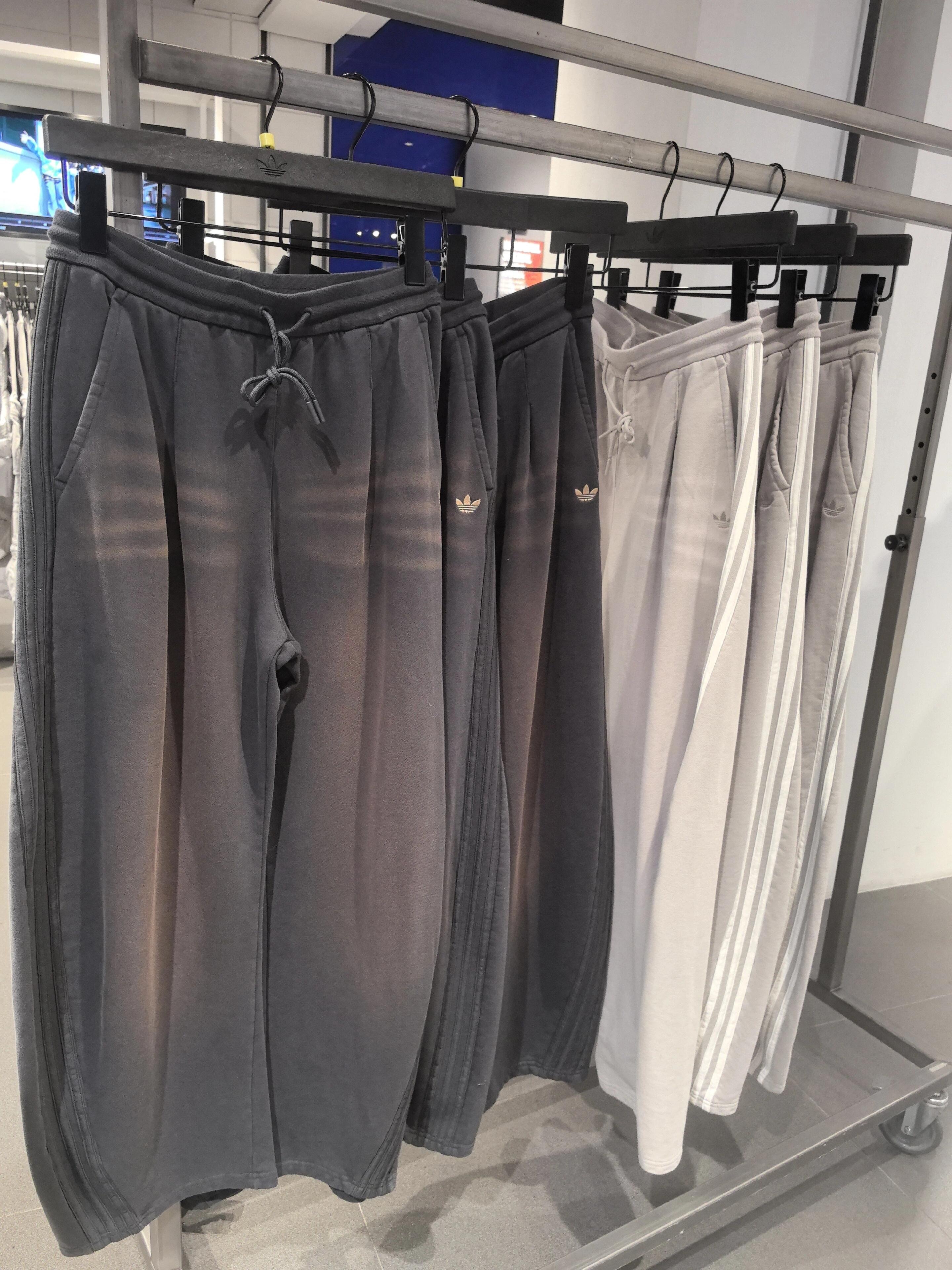 【預購】Adidas Curved Knife 寬鬆 棉褲 闊腿 彎刀褲 純棉 復古水洗 長褲 兩色可選 IA7518 IA7519