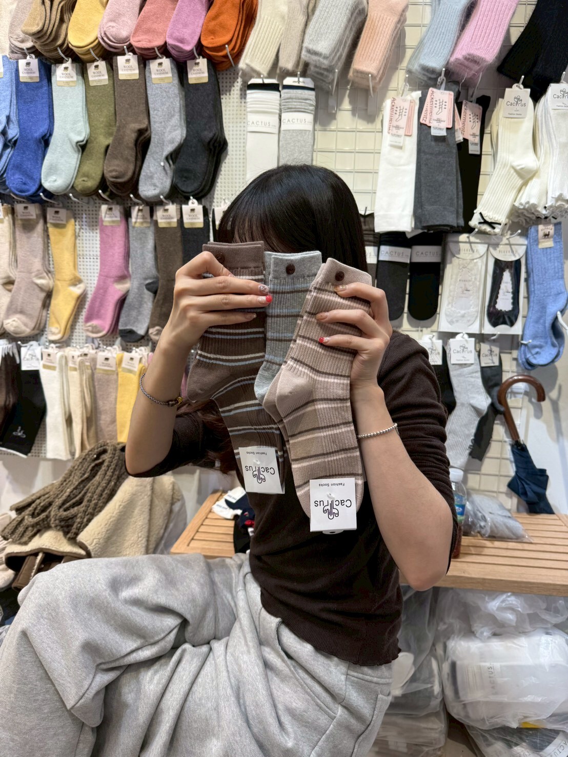 CT5377 撞色條紋鈕扣襪 (任選2對$48)