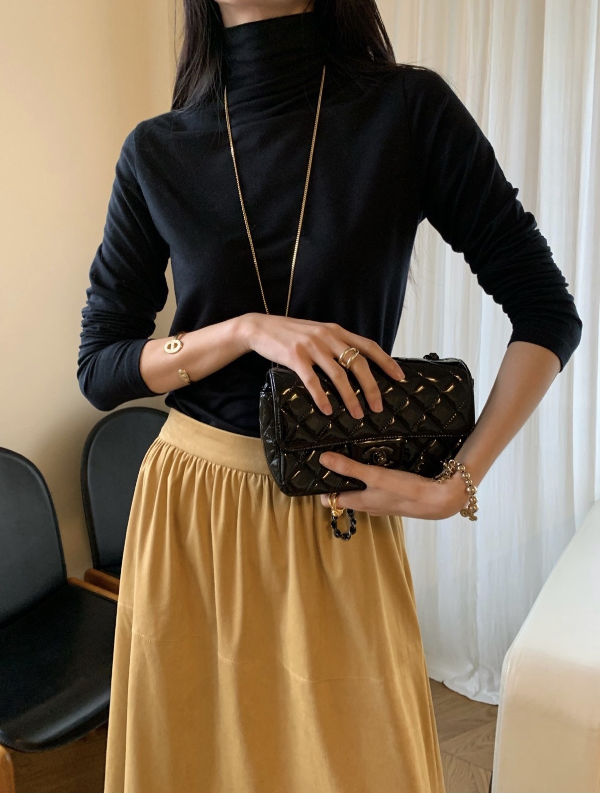 Vee Minimalist High-Neck Solid Top [ 7 colors / Free ]