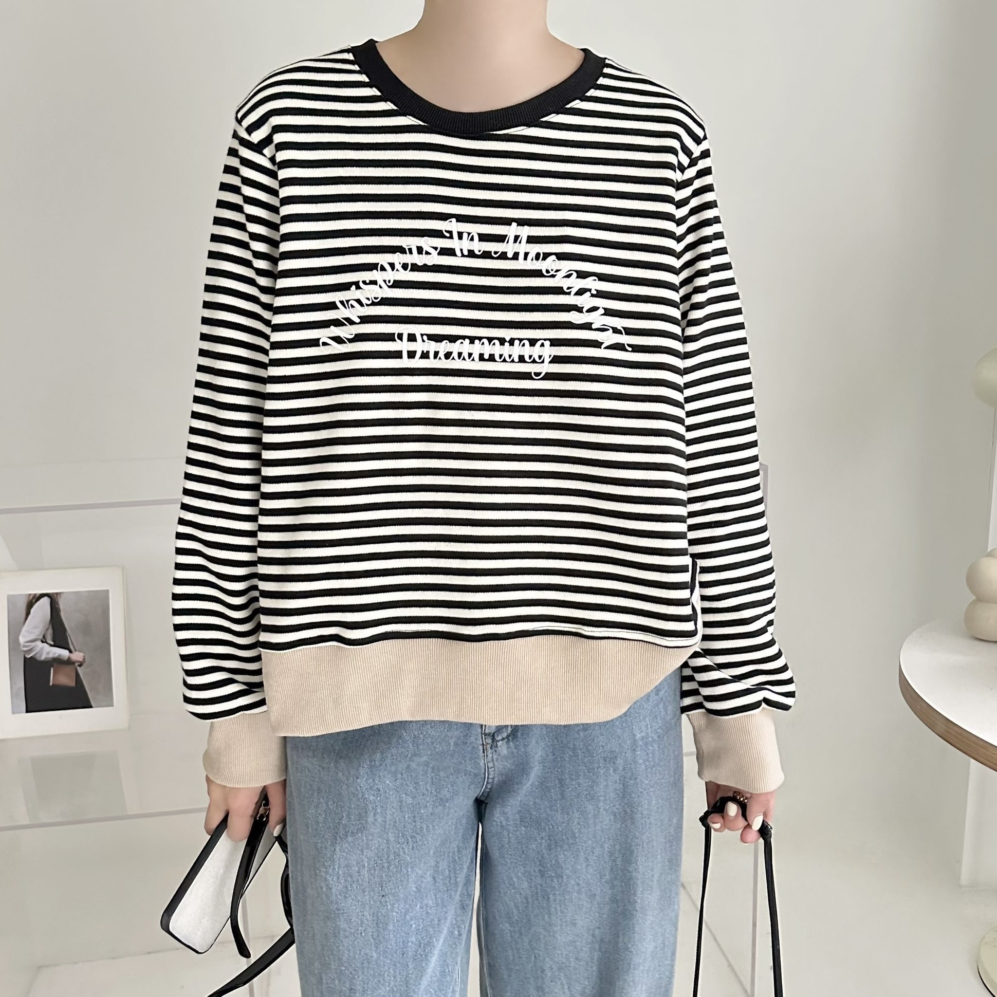 【BONNIE】撞色衫腳幼橫間潦草字衛衣 (C38-C39)