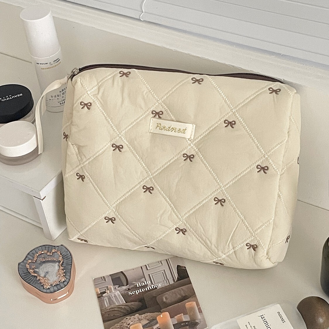 《6470》咖啡菱格紋蝴蝶結收納化妝包