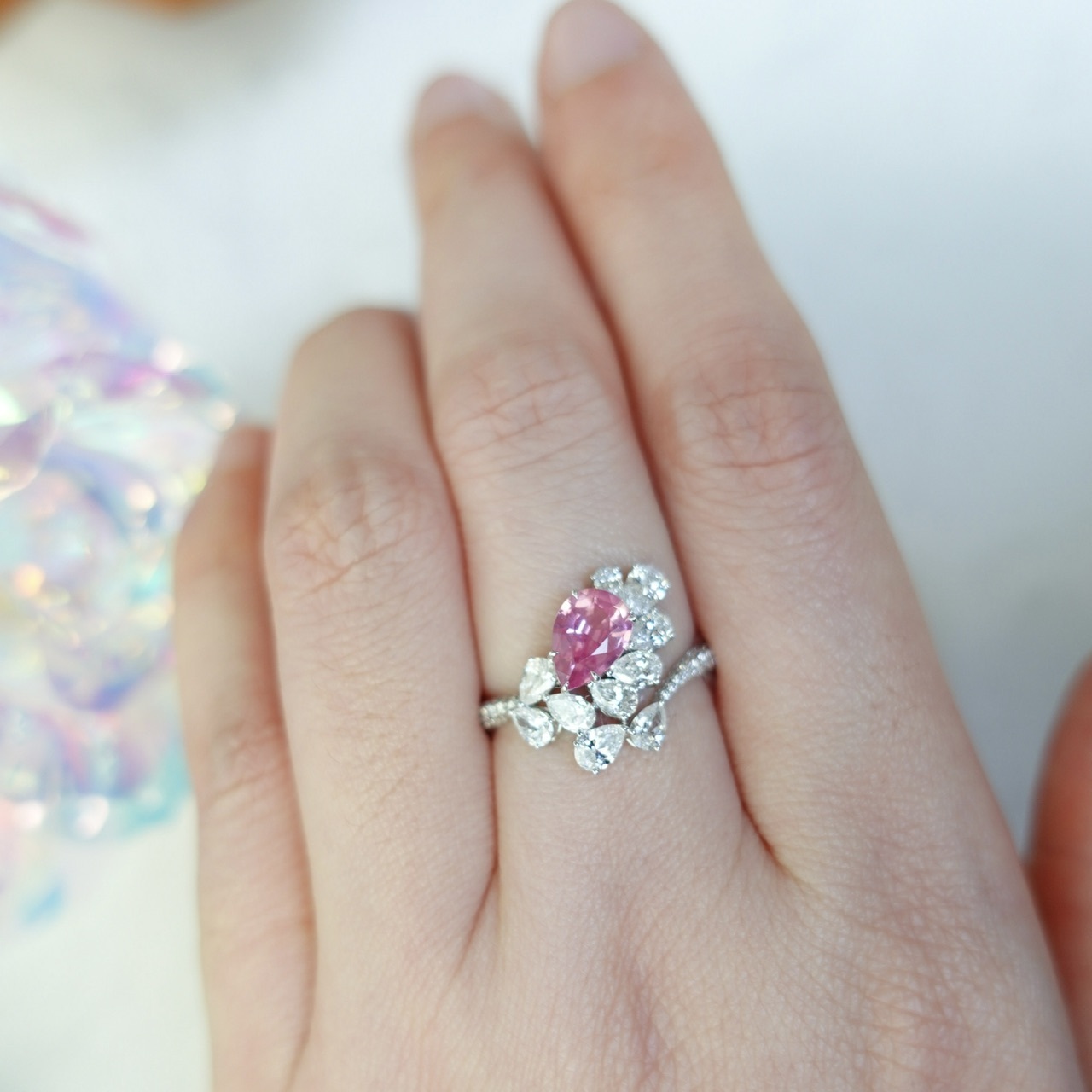 夢幻色系18K金粉紅尖晶石鑽石戒指