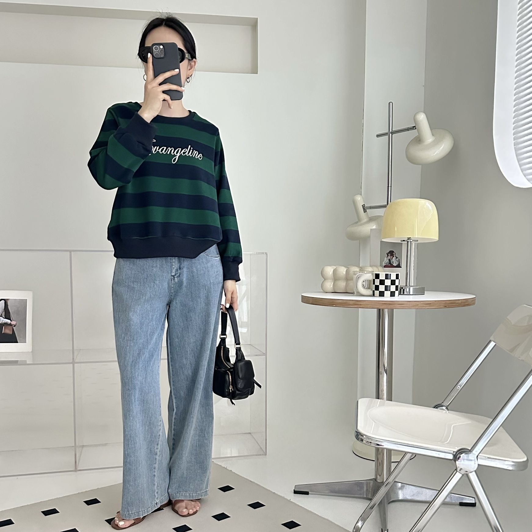 【BONNIE】潦草字橫間衛衣