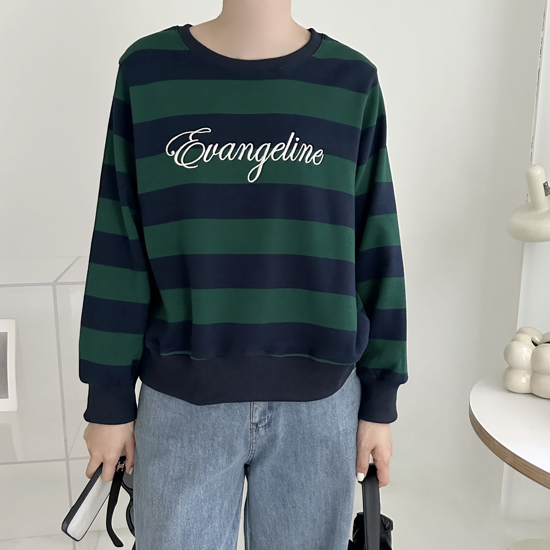 【BONNIE】潦草字橫間衛衣 (C11-C12)