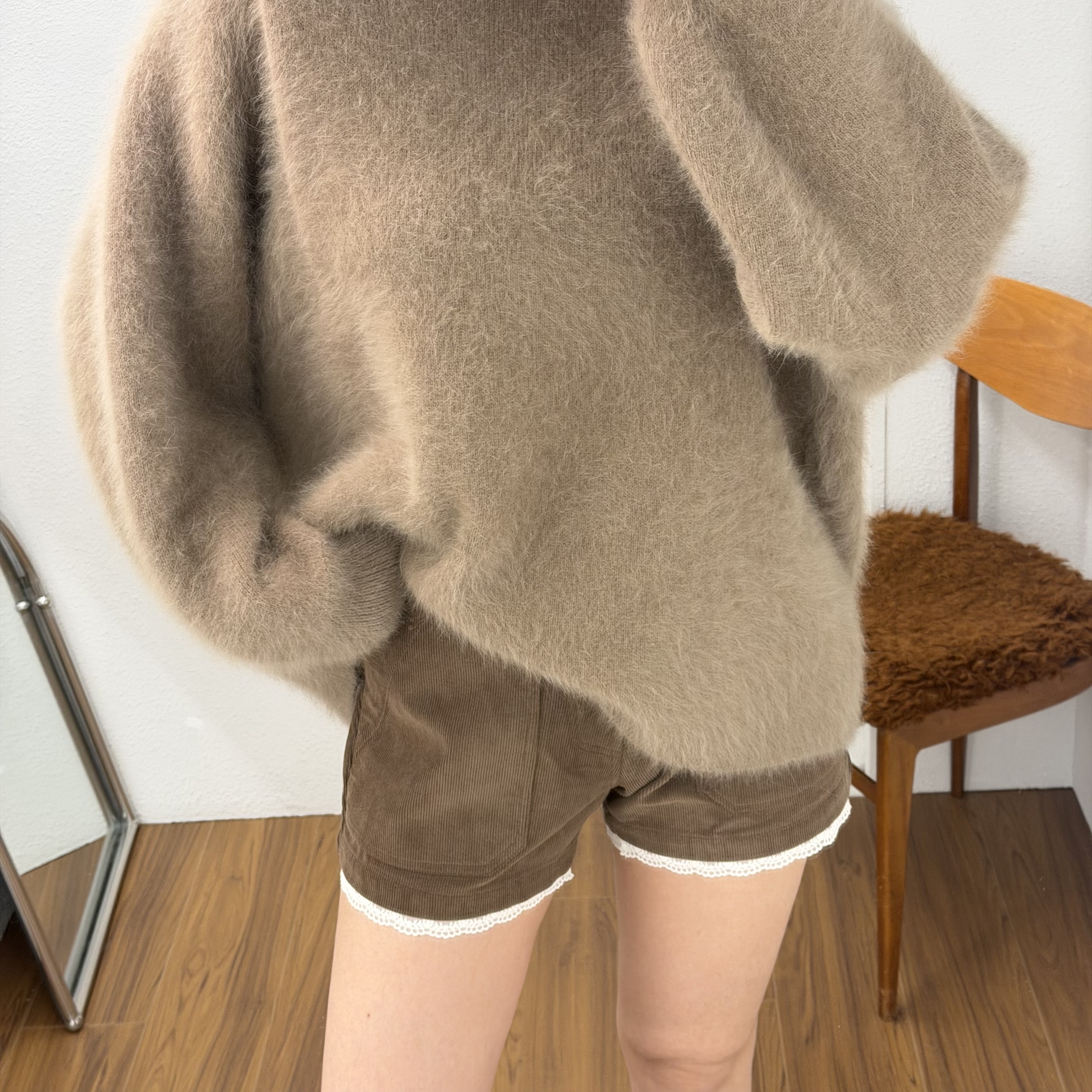 [AMIDI] LACE CORDUROY SHORTS