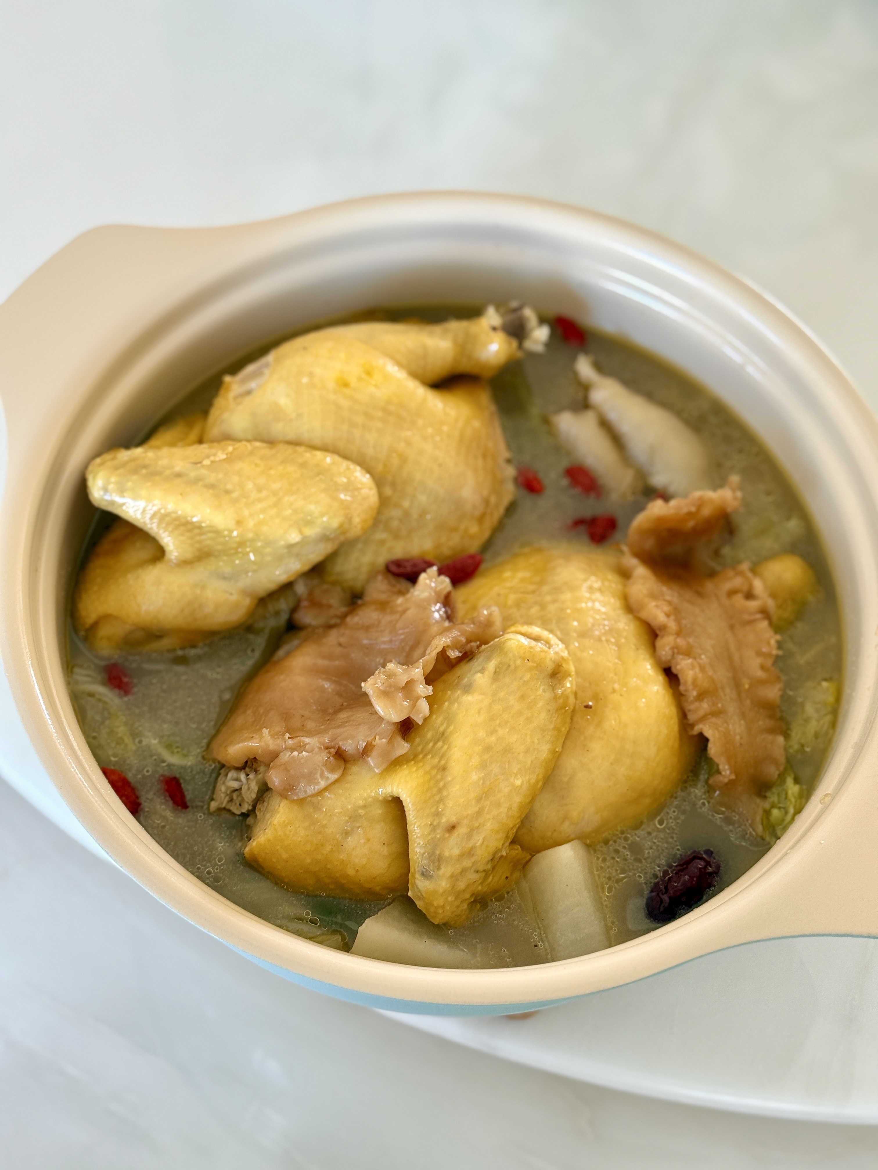 超滑胡椒花膠雞煲