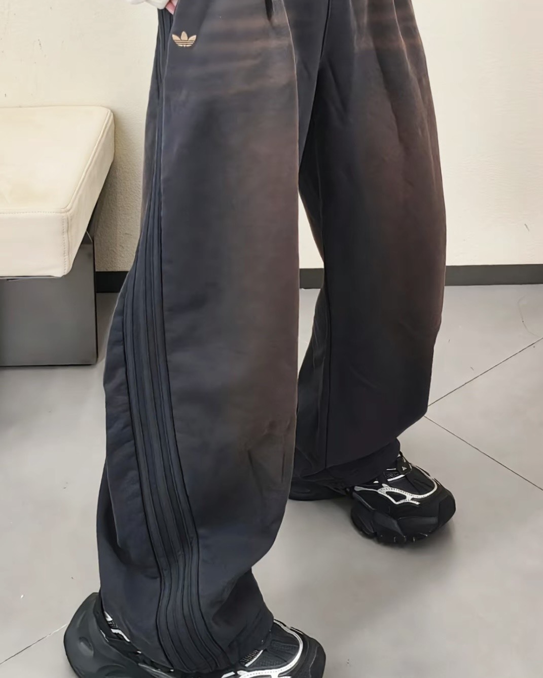 Adidas Originals Curved Knife 仿舊 彎刀 水洗 棉褲 兩色