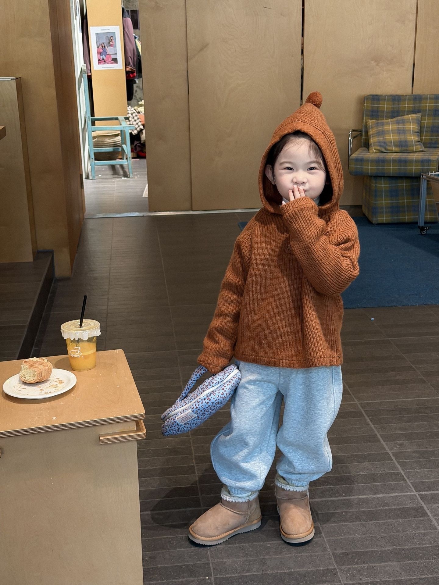 冬季加厚可愛小雪球連帽上衣/灰色加絨縮口褲