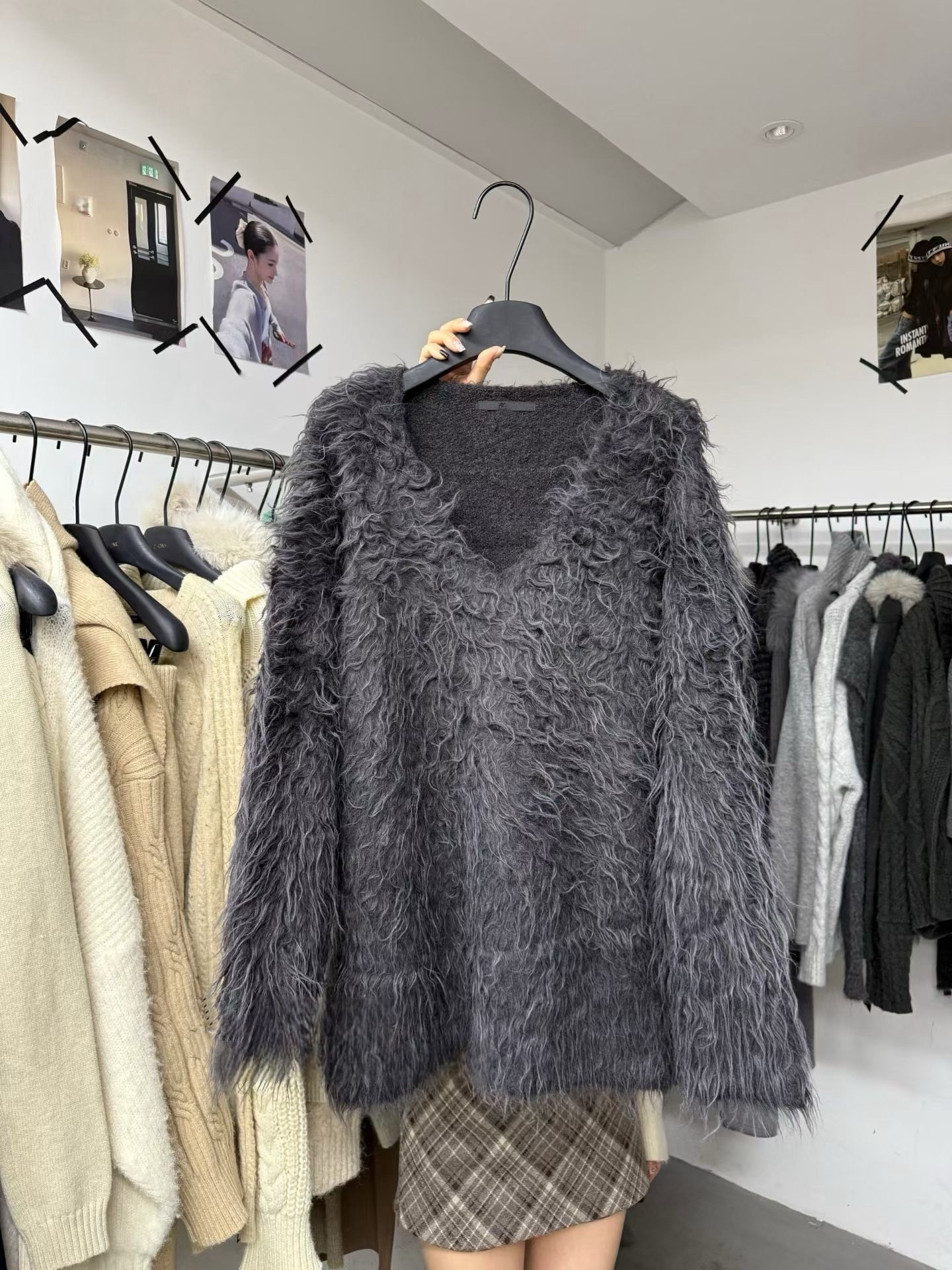 （現貨）#AG31 Ｖ領毛毛長版毛衣(灰/杏/咖)