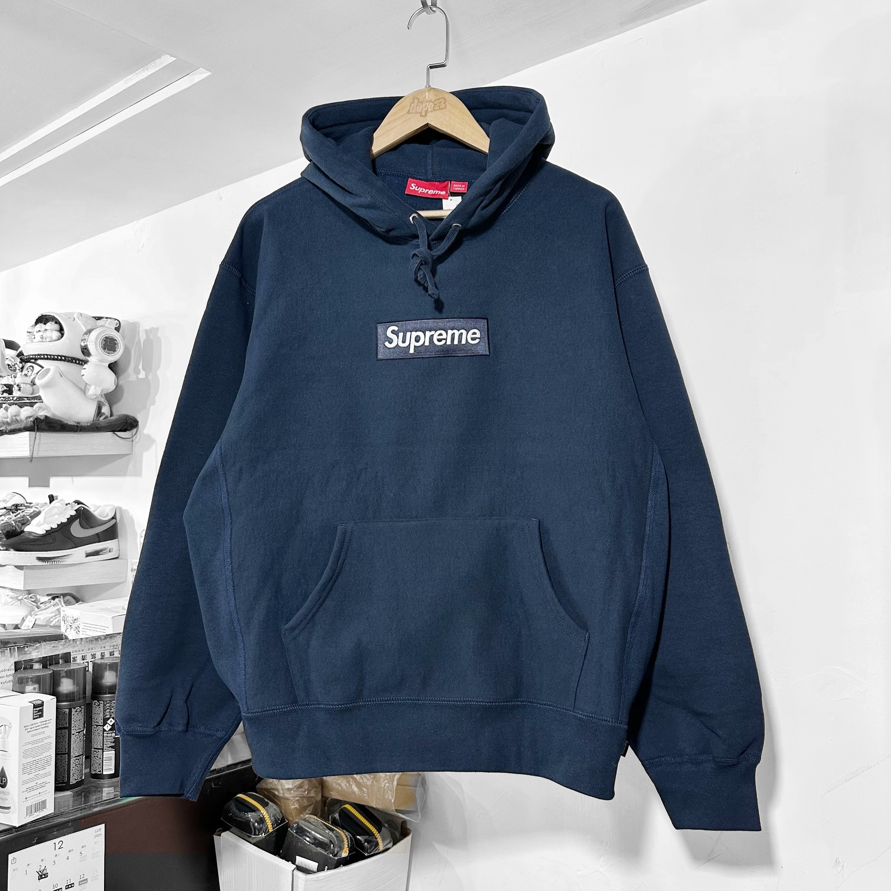 Supreme  FW25 Box Logo Hooded Sweatshirt - Navy