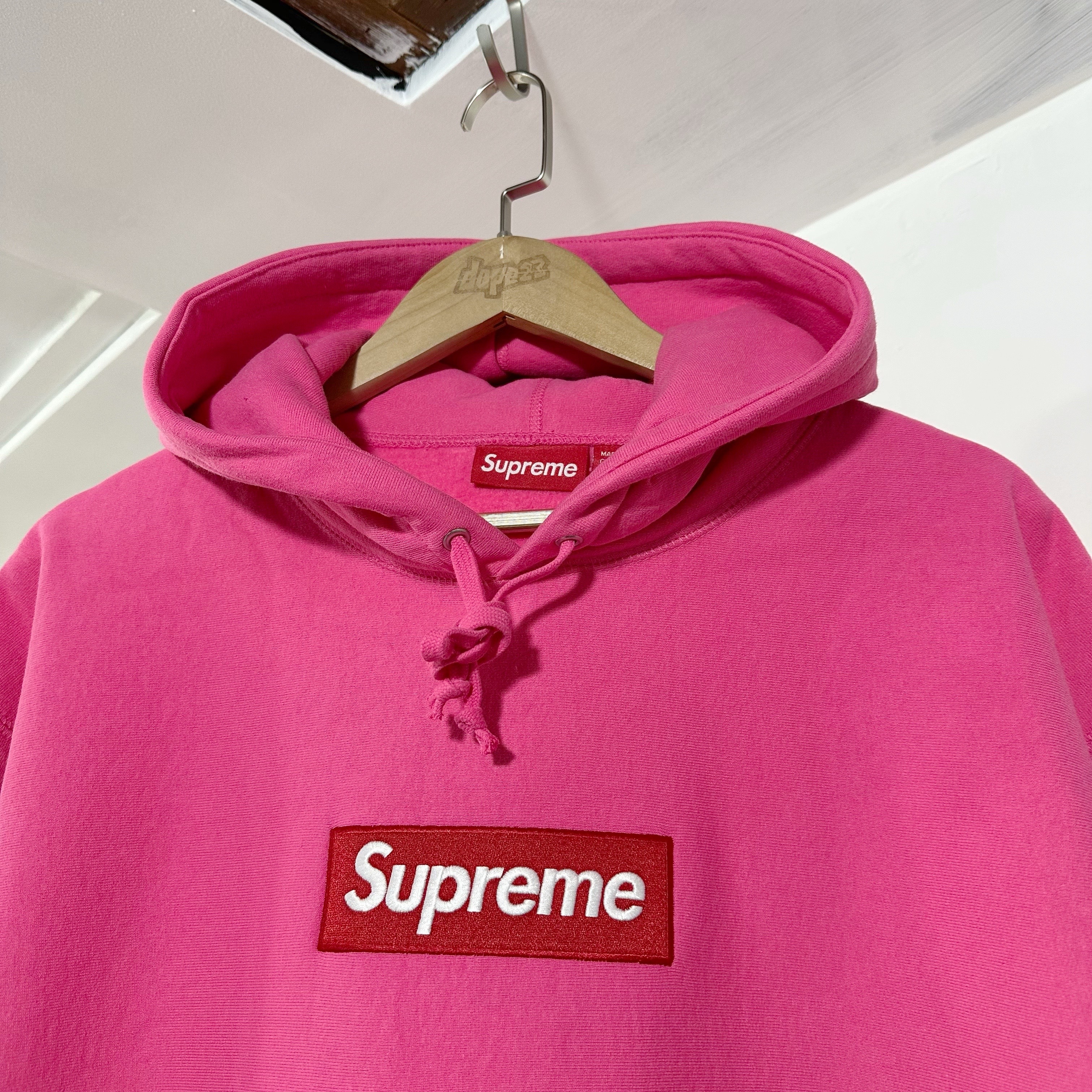 Supreme FW25 Box Logo Hooded Sweatshirt - Magenta