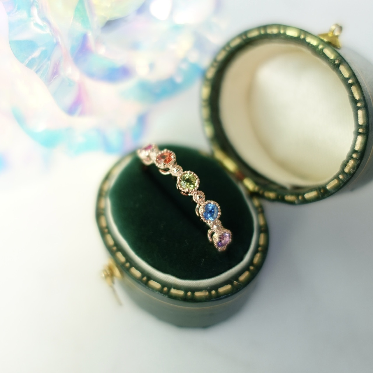 18K金彩虹藍寶石復古排戒