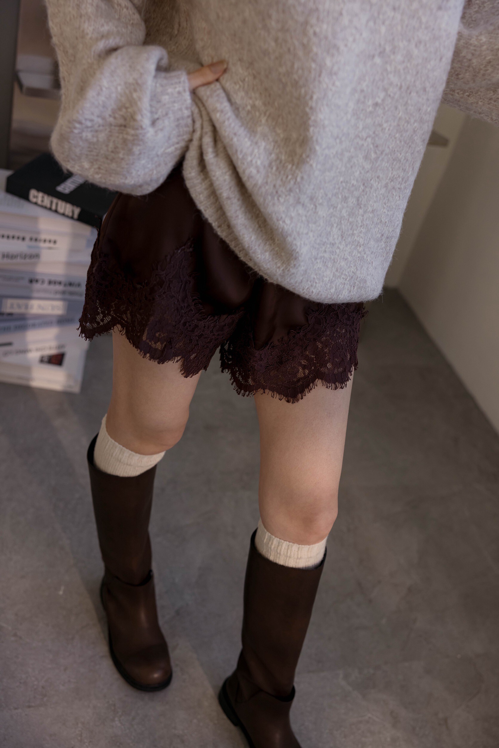 （現貨）#AG95 緞面蕾絲短褲(黑/咖)