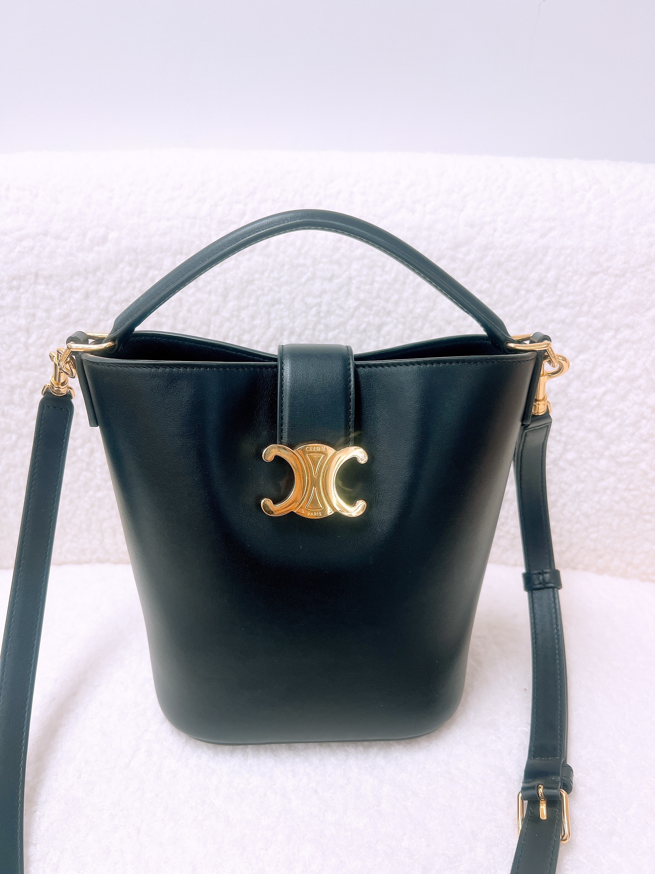 Celine louise bucket small black
